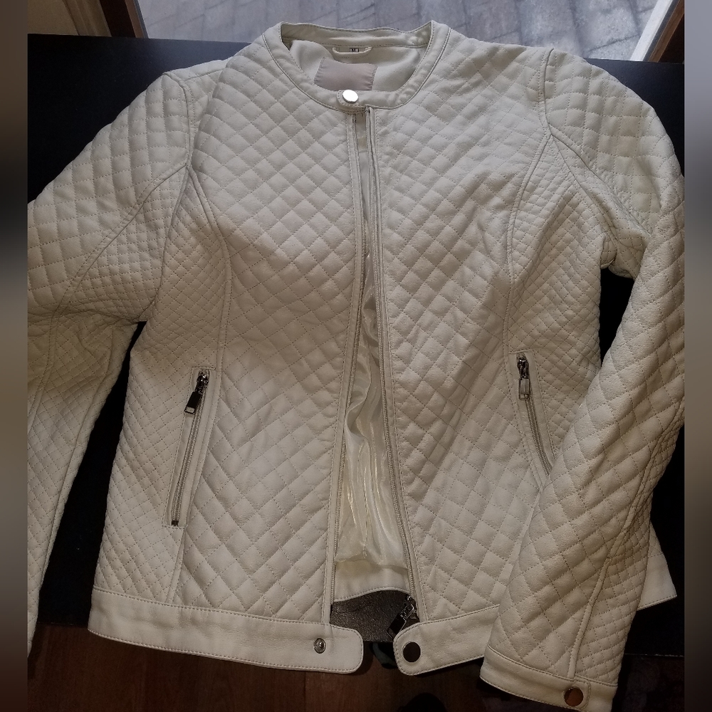 Bata Jacket